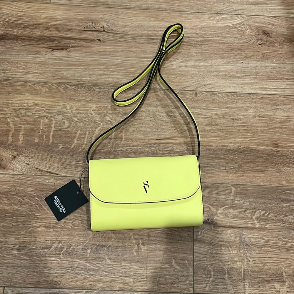 Brand new Vera Wang purse!